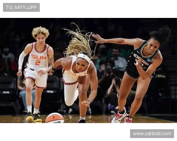 2018年WNBA季后赛狂热队与自由队激战回顾与精彩瞬间分析