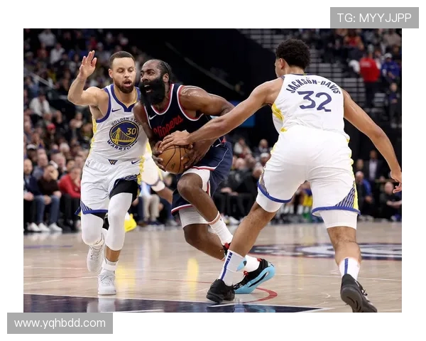 勇士与快船精彩对决新浪直播录像回顾与分析 勇士与快船精彩对决新浪直播录像回顾与分析